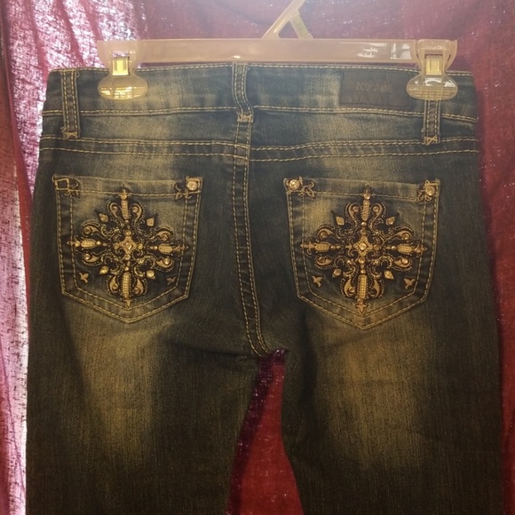 Jean's - Picture 3 of 3